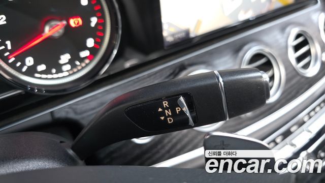 Mercedes-Benz E-Class E200 Avantgarde