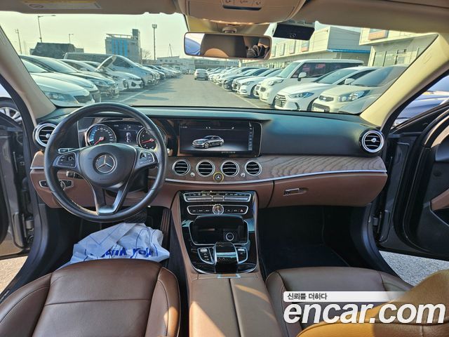 Mercedes-Benz E-Class E300 Exclusive