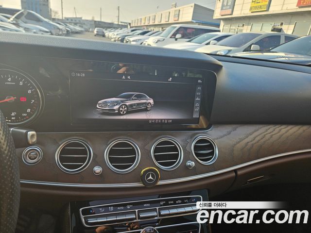 Mercedes-Benz E-Class E300 Exclusive