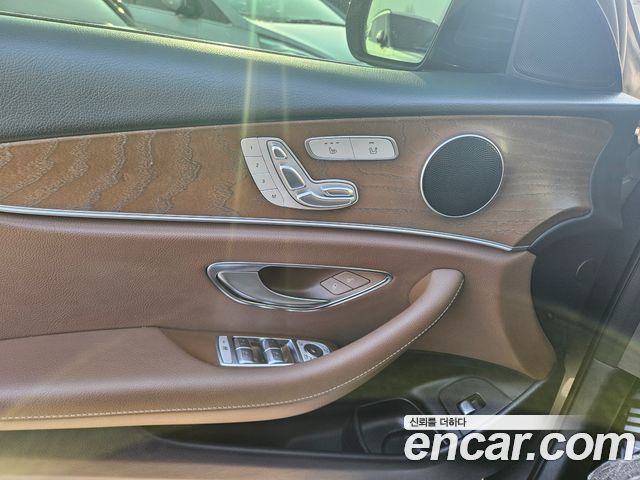 Mercedes-Benz E-Class E300 Exclusive