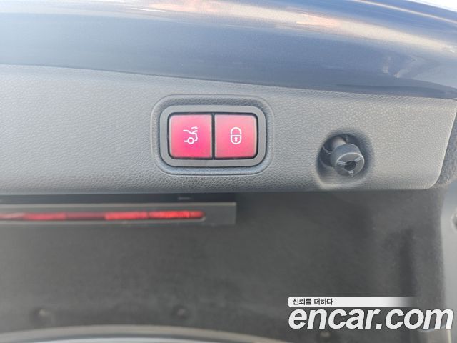 Mercedes-Benz E-Class E300 Exclusive