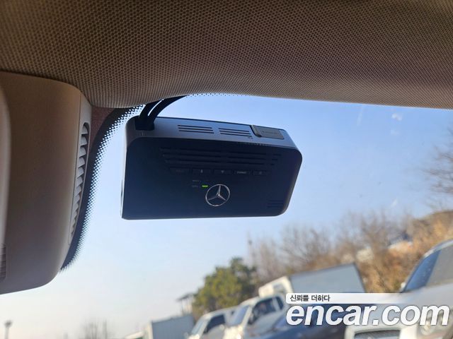 Mercedes-Benz E-Class E300 Exclusive