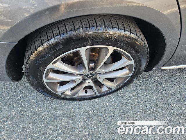 Mercedes-Benz E-Class E300 Exclusive