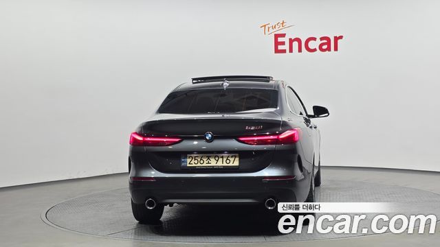 BMW 2-Series 220i Advantage