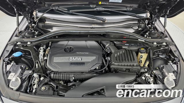 BMW 2-Series 220i Advantage