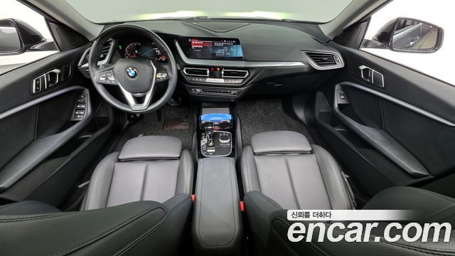 BMW 2-Series 220i Advantage
