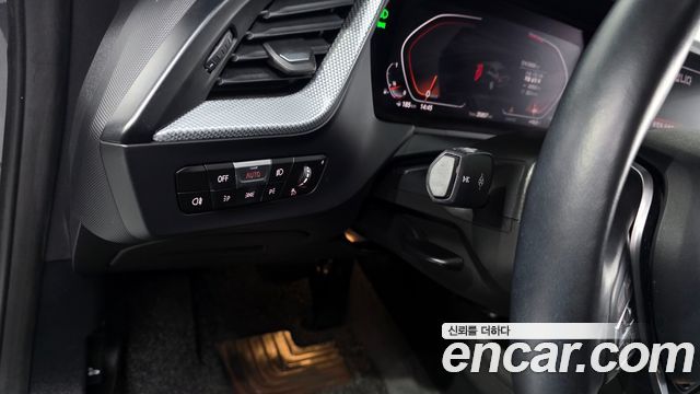 BMW 2-Series 220i Advantage