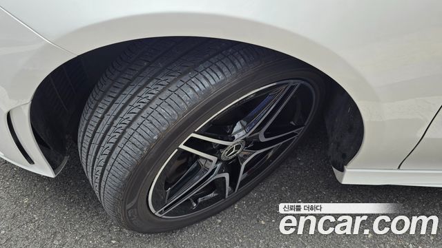 Mercedes-Benz CLA-Class CLA250 4MATIC