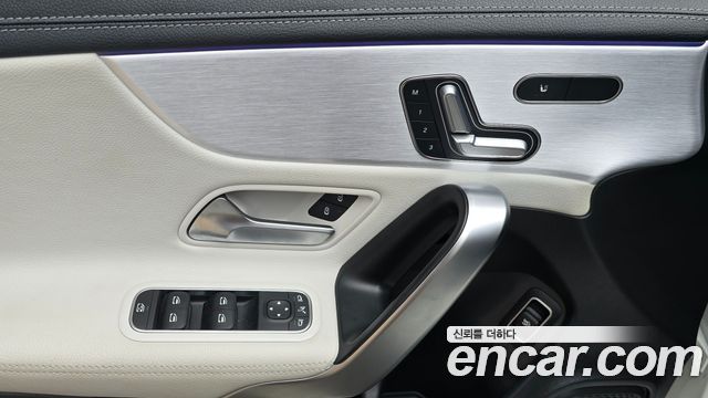 Mercedes-Benz CLA-Class CLA250 4MATIC