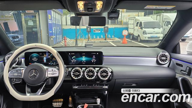 Mercedes-Benz CLA-Class CLA250 4MATIC