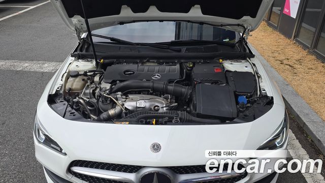 Mercedes-Benz CLA-Class CLA250 4MATIC