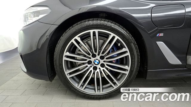 BMW 5-Series 530e M Sport