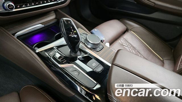 BMW 5-Series 530e M Sport