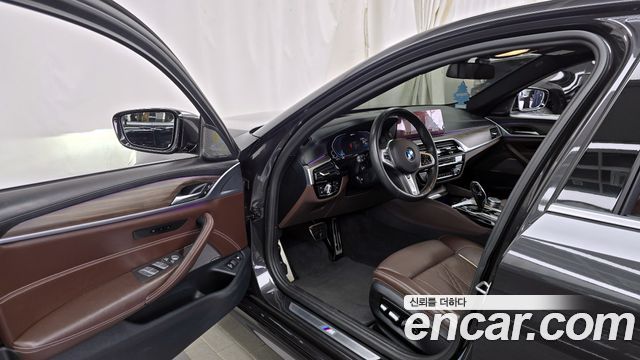BMW 5-Series 530e M Sport