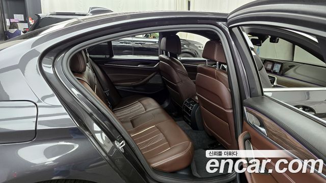 BMW 5-Series 530e M Sport