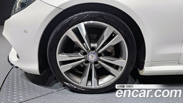 Mercedes-Benz E-Class E200 Coupe