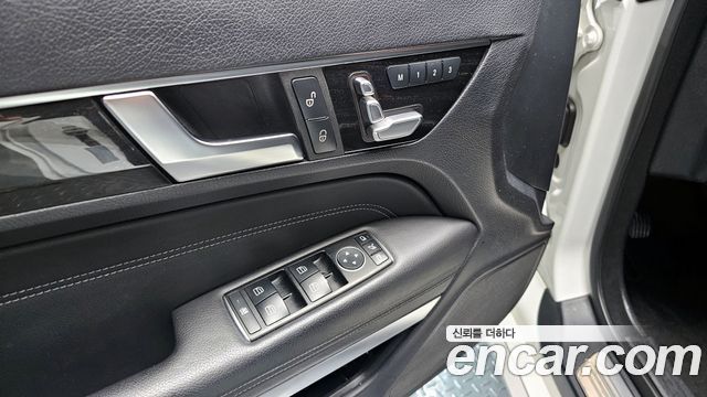 Mercedes-Benz E-Class E200 Coupe