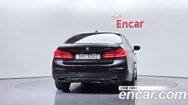 BMW 5-Series 530i M Sport Package Plus