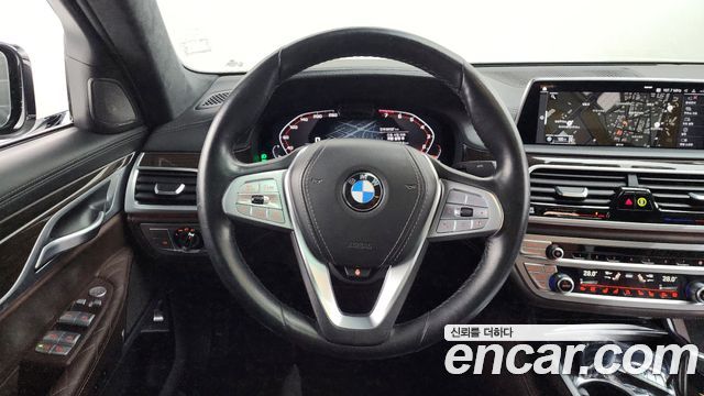 BMW 7-Series 740i Design Pure Excellence