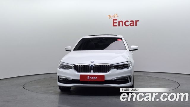 BMW 5-Series 520d xDrive Luxury Plus