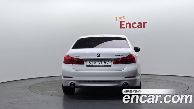 BMW 5-Series 520d xDrive Luxury Plus