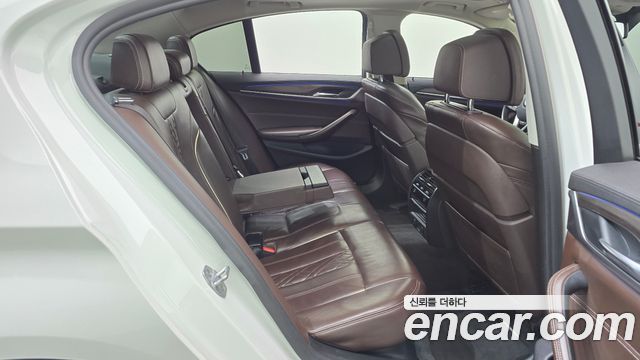 BMW 5-Series 520d xDrive Luxury Plus