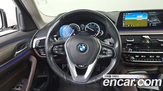 BMW 5-Series 520d xDrive Luxury Plus
