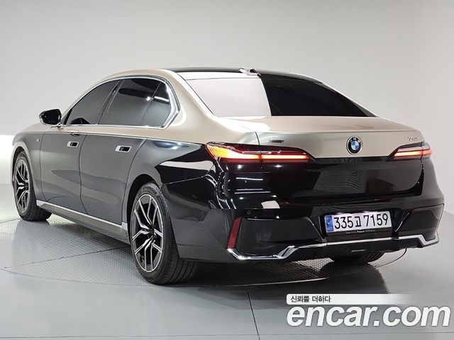 BMW 7-Series 740i xDrive M Sport