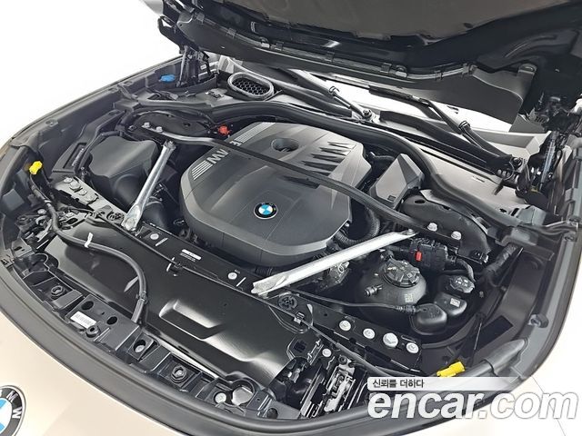 BMW 7-Series 740i xDrive M Sport