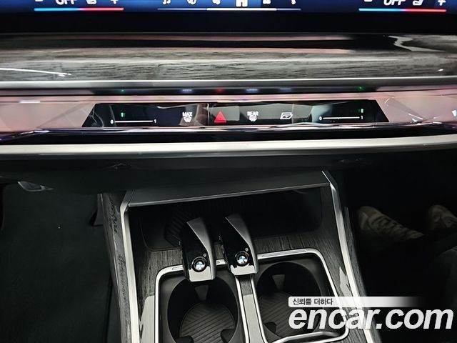 BMW 7-Series 740i xDrive M Sport