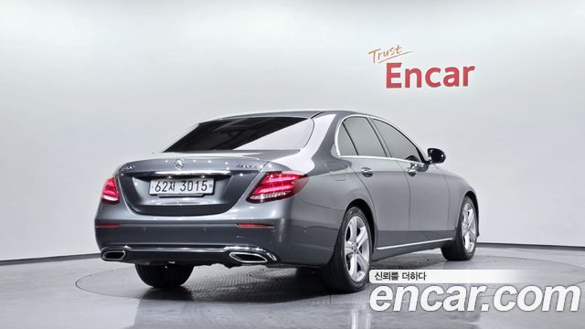 Mercedes-Benz E-Class E200 Avantgarde