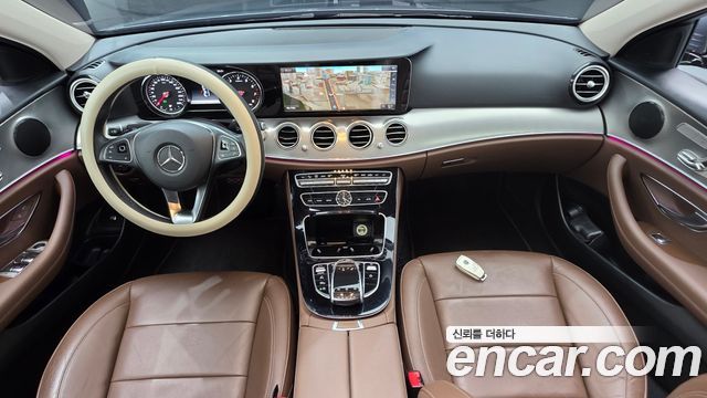 Mercedes-Benz E-Class E200 Avantgarde