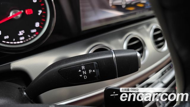 Mercedes-Benz E-Class E200 Avantgarde
