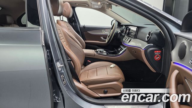 Mercedes-Benz E-Class E200 Avantgarde