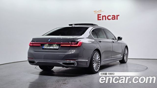 BMW 7-Series 740Li xDrive Design Pure Excellence