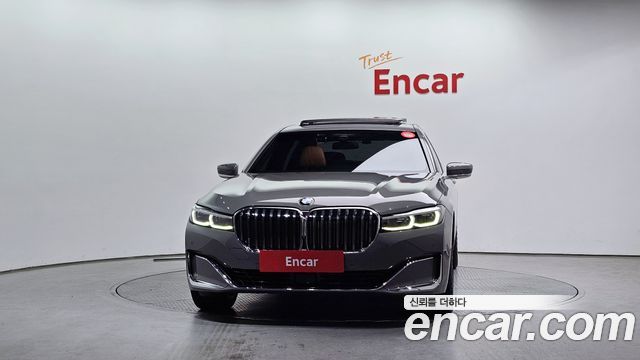 BMW 7-Series 740Li xDrive Design Pure Excellence