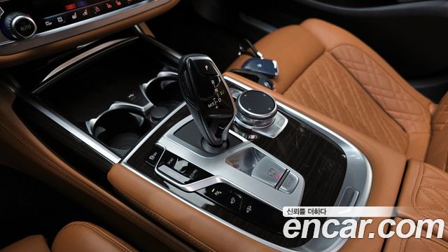BMW 7-Series 740Li xDrive Design Pure Excellence