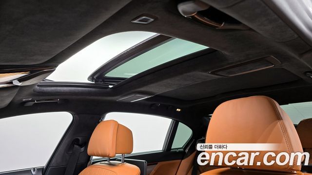 BMW 7-Series 740Li xDrive Design Pure Excellence
