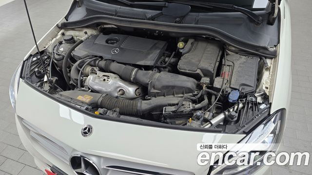 Mercedes-Benz B-Class B220