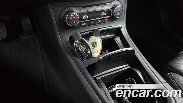 Mercedes-Benz B-Class B220