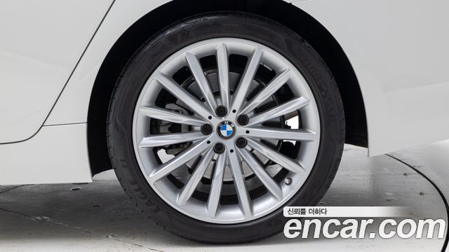 BMW 5-Series 530i Luxury