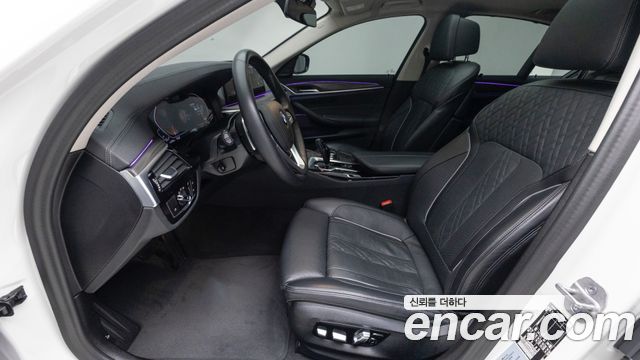 BMW 5-Series 530i Luxury