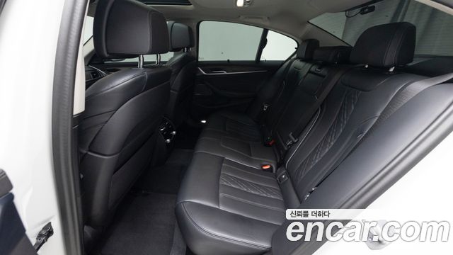 BMW 5-Series 530i Luxury