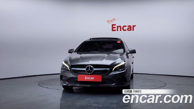 Mercedes-Benz CLA-Class CLA250 4MATIC