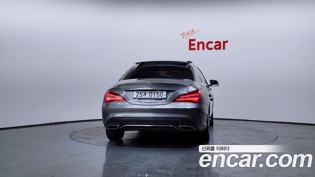 Mercedes-Benz CLA-Class CLA250 4MATIC