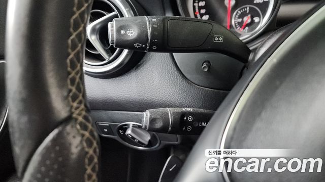 Mercedes-Benz CLA-Class CLA250 4MATIC