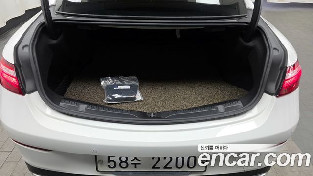 Mercedes-Benz E-Class E220d Coupe