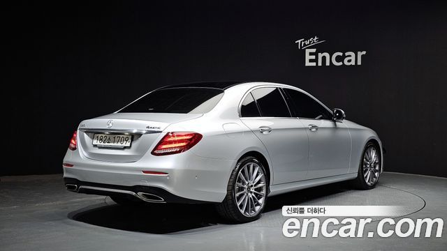 Mercedes-Benz E-Class E350 4MATIC AMG Line