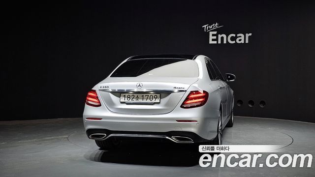 Mercedes-Benz E-Class E350 4MATIC AMG Line