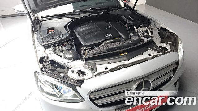 Mercedes-Benz E-Class E350 4MATIC AMG Line
